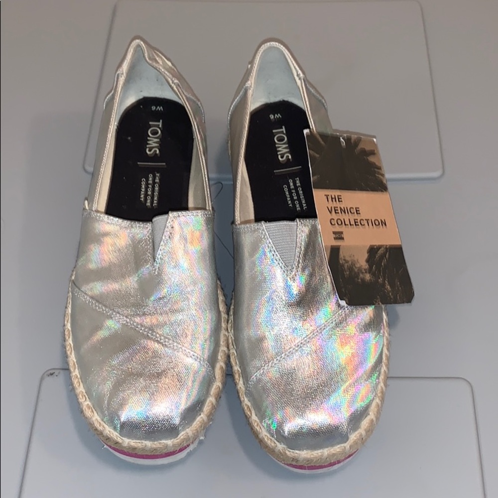 Women TOMS